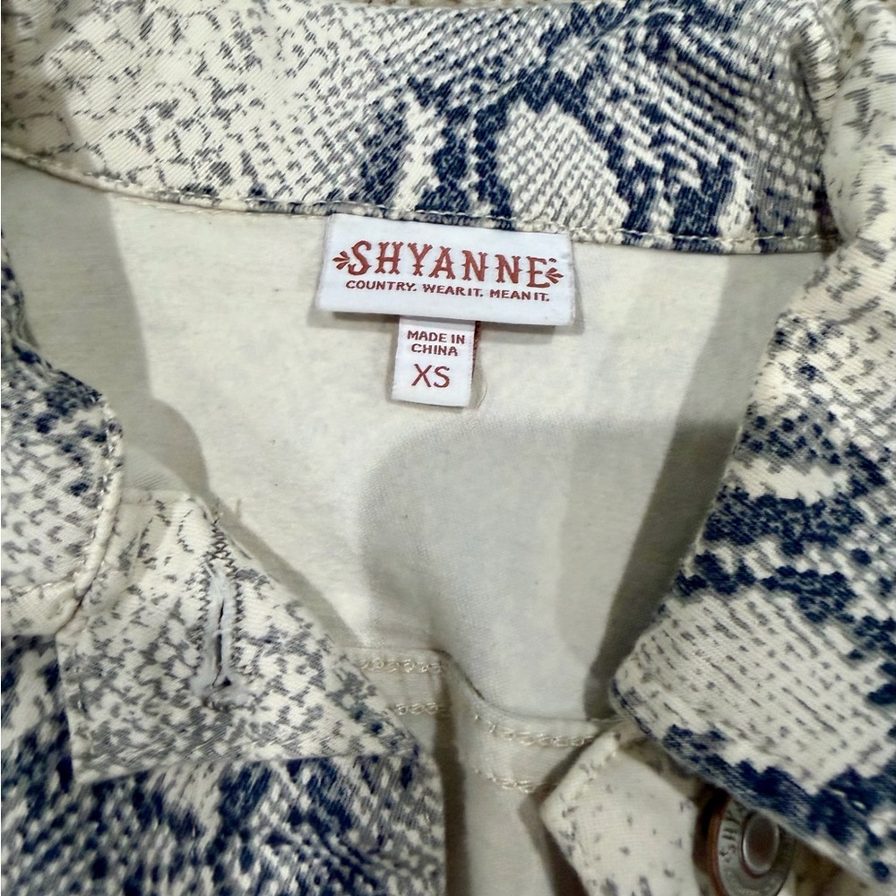 Shyanne Cream and Blue Textured Top XS